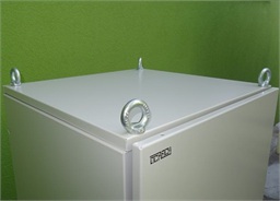 19" venkovní rozvaděč IP55 30U 600mm plech.dveře, 3-bod.zámek